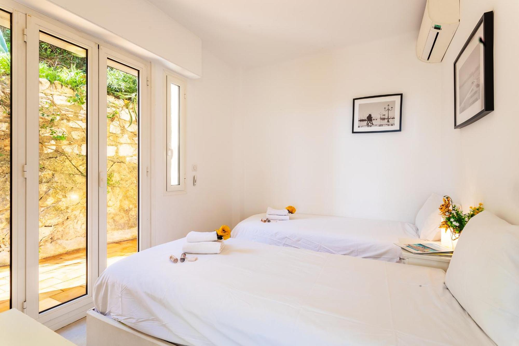Henrietta 13 Soleil D'or -